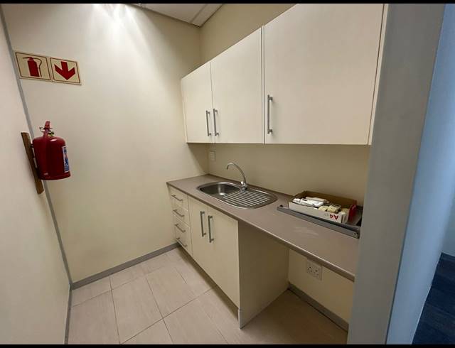 324M² OFFICE TO LET IN SANDTON CENTRAL